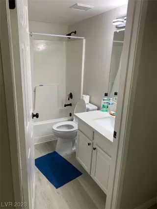 Photo #3: 2502831 Listing 