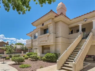 Photo #1: 2502832 Listing