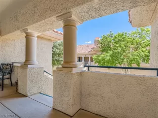 Photo #4: 2502832 Listing