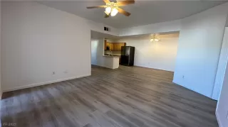 Photo #3: 2502835 Listing