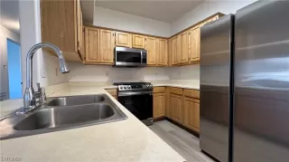 Photo #5: 2502835 Listing