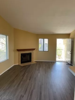 Photo #6: 2502839 Listing 