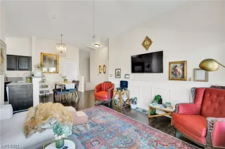 Photo #5: 2502854 Listing