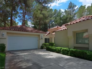 Photo #1: 2502860 Listing 