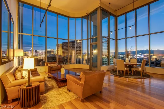 MLS: 2502873 Condo For Sale