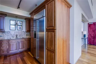 Photo #2: 2502873 Listing 