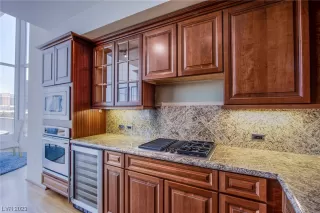 Photo #4: 2502873 Listing 