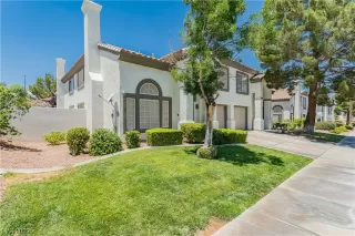 Photo #1: 2502878 Listing 