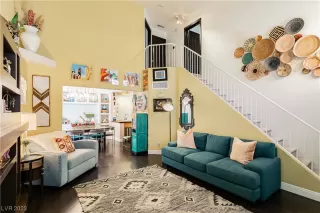 Photo #2: 2502878 Listing 