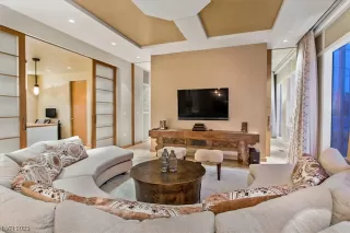 Photo #6: 2502887 Listing 