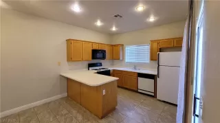 Photo #4: 2502889 Listing 