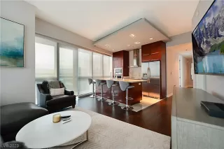 Photo #1: 2502914 Listing 