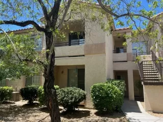 Photo #1: 2502946 Listing 