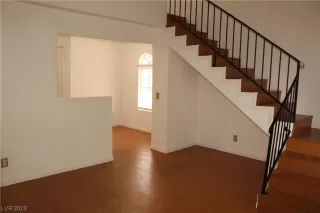 Photo #1: 2502959 Listing 