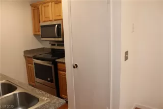 Photo #5: 2502959 Listing 