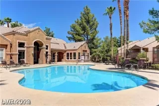 Photo #3: 2502960 Listing 