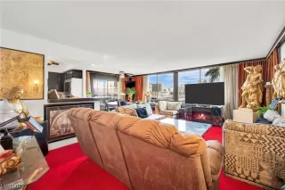 Photo #3: 2502994 Listing