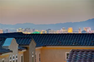 Photo #1: 2503001 Listing 
