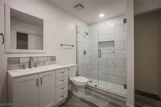 Photo #2: 2503041 Listing 