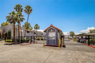 Photo #6: 2503041 Listing 