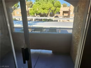 Photo #4: 2503062 Listing