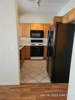 Photo #6: 2503078 Listing 