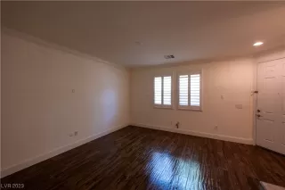 Photo #5: 2503086 Listing 