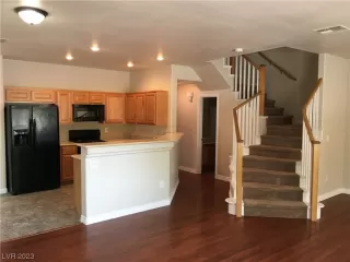 Photo #4: 2503091 Listing 