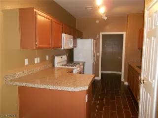 Photo #4: 2503095 Listing 