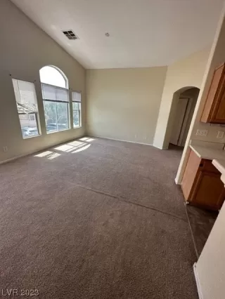 Photo #2: 2503113 Listing 