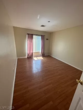 Photo #3: 2503113 Listing 