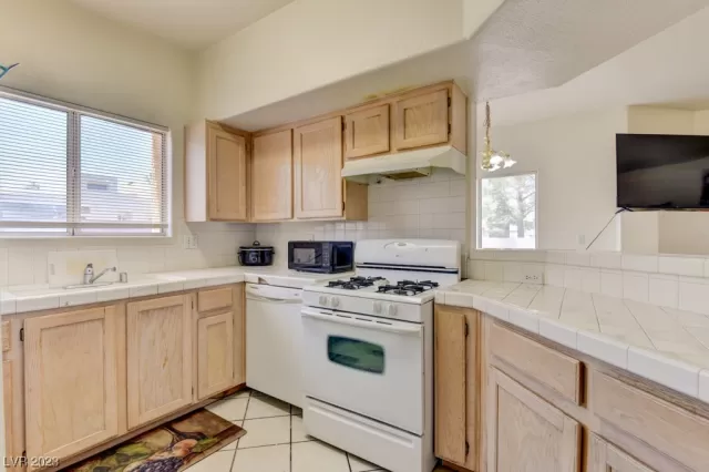 MLS: 2503137 Condo For Sale