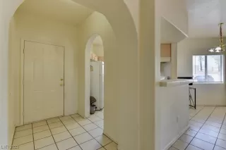 Photo #2: 2503137 Listing