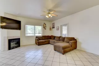 Photo #3: 2503137 Listing