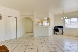 Photo #5: 2503137 Listing