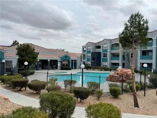 Photo #3: 2503138 Listing