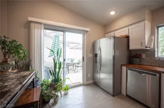 Photo #6: 2503209 Listing