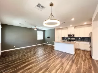 Photo #3: 2503244 Listing 