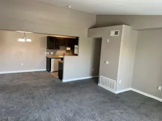 Photo #5: 2503283 Listing 