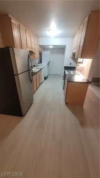 Photo #3: 2503312 Listing 