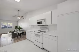 Photo #5: 2503351 Listing