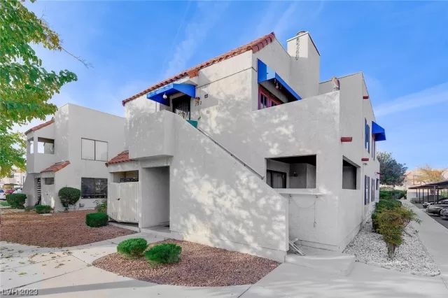 MLS: 2503353 Condo For Sale