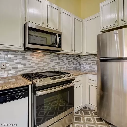 MLS: 2503366 Condo For Sale