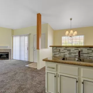 Photo #2: 2503366 Listing 