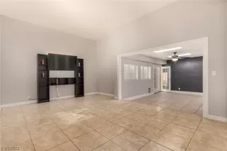 Photo #5: 2503372 Listing