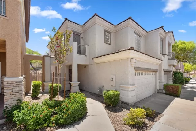 MLS: 2503391 Condo For Sale