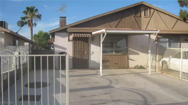 MLS: 2503396 Condo For Sale