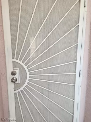 Photo #2: 2503438 Listing 