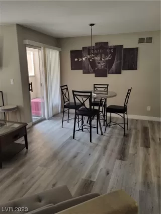 Photo #6: 2503438 Listing 