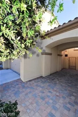 Photo #1: 2503451 Listing 